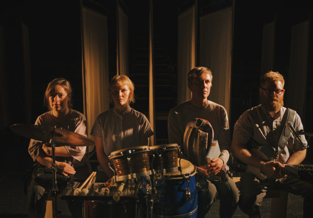 _DSF6623_TEATERRUMSMALL2